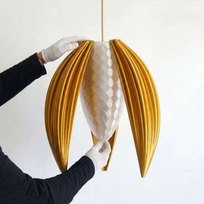 Luxury Sunset Gold Bloom Pendant Light – Sculptural Statement Designer Ceiling Lighting