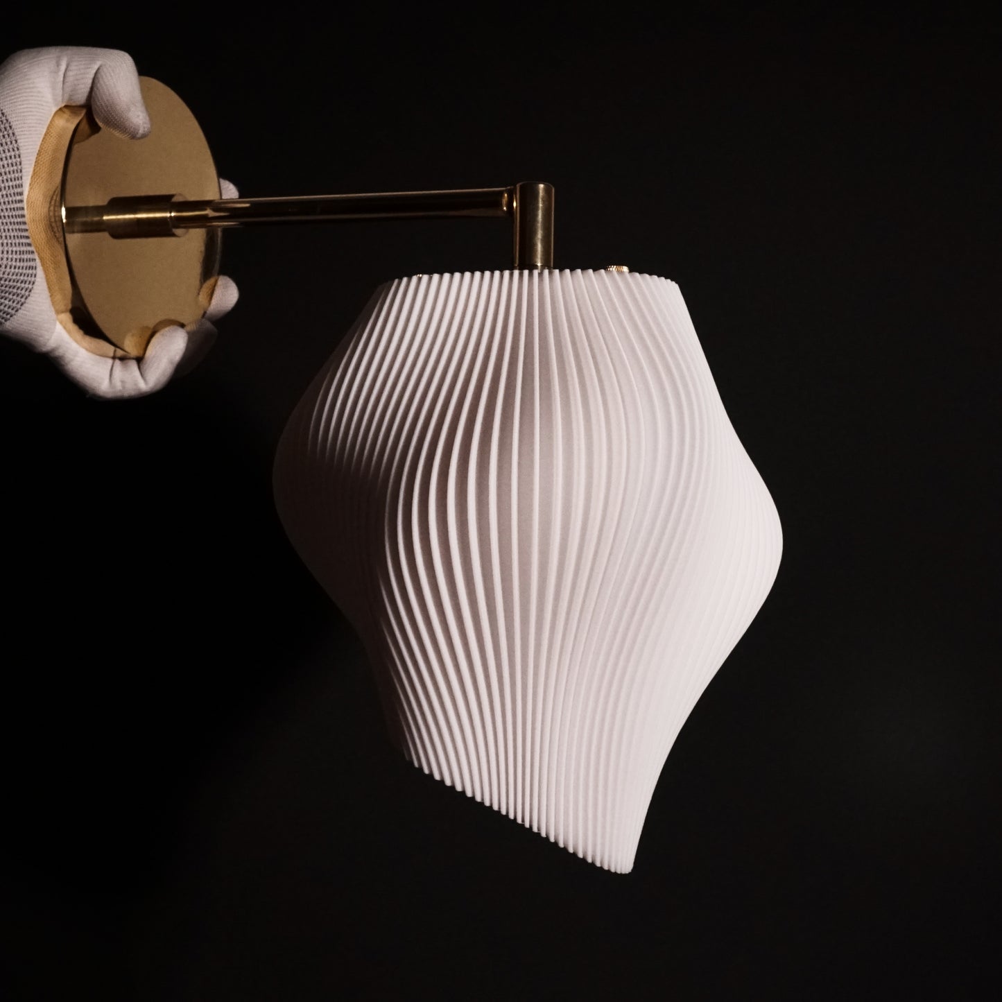 Small Wave Wall Lamp